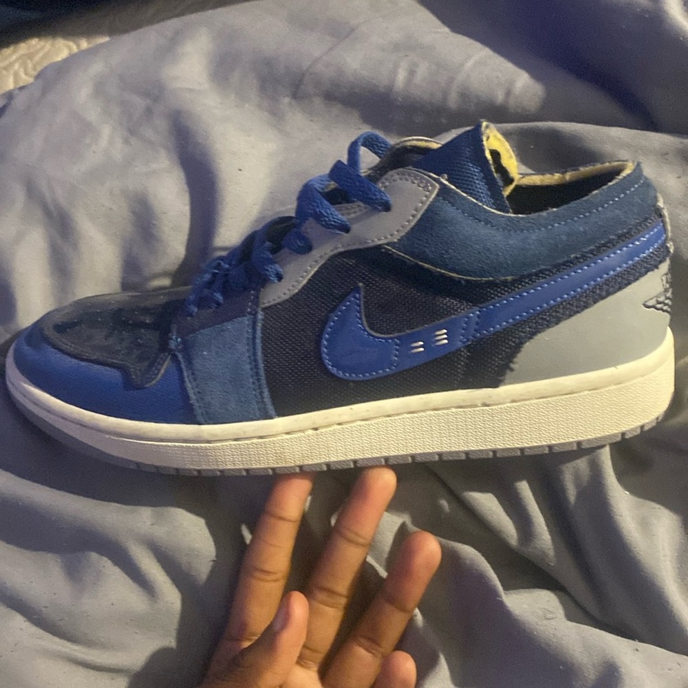 Blue Jordan 1 low se craft